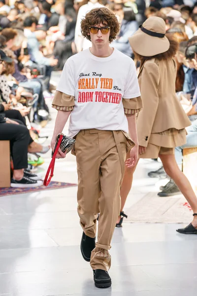 Look 10